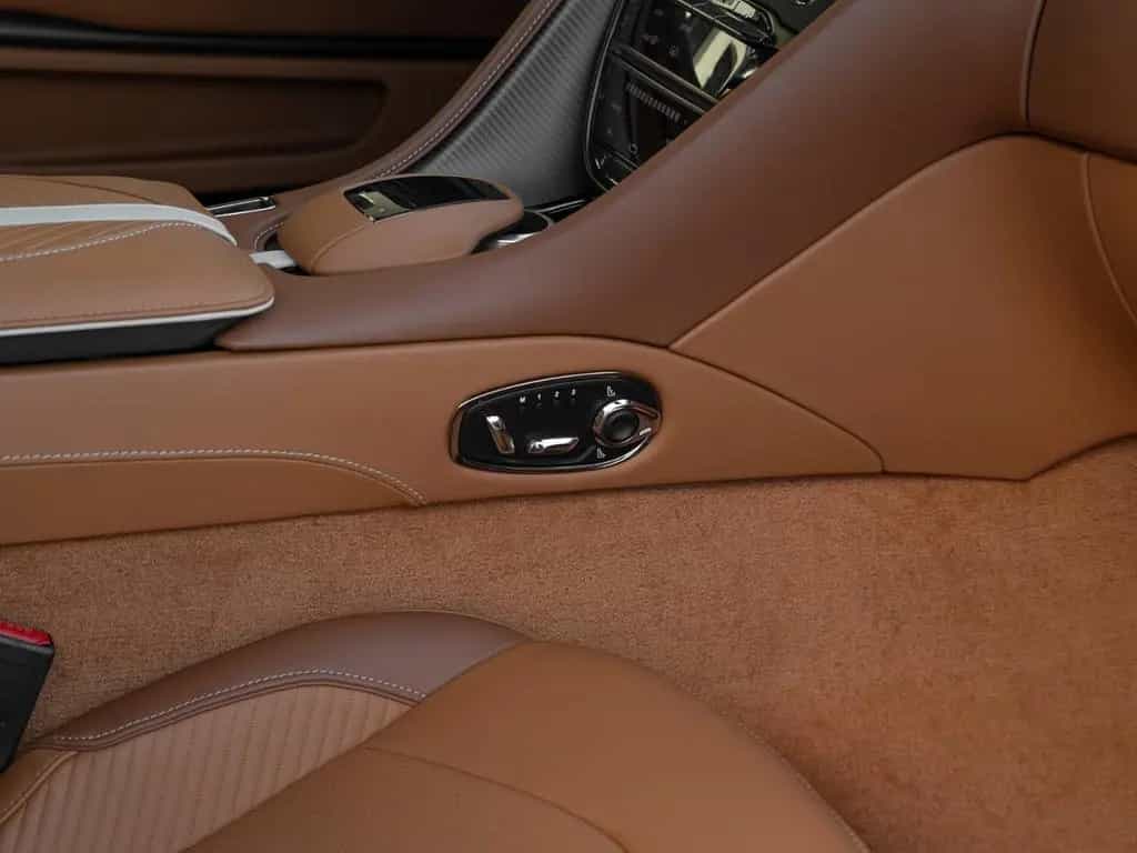 Aston Martin DBS 770 Ultimate Coupe | Titanium  Exhaust 08/2024-photo-18