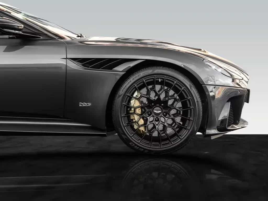 Aston Martin DBS 770 Ultimate Coupe | Titanium  Exhaust 08/2024-photo-2