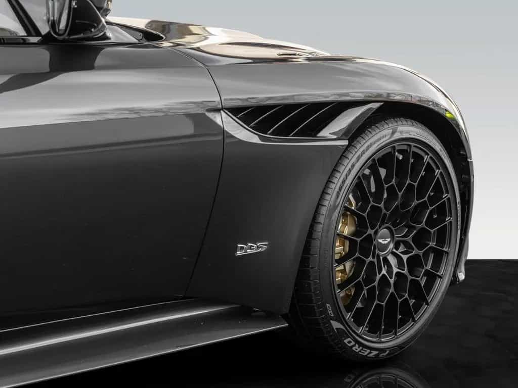 Aston Martin DBS 770 Ultimate Coupe | Titanium  Exhaust 08/2024-photo-3