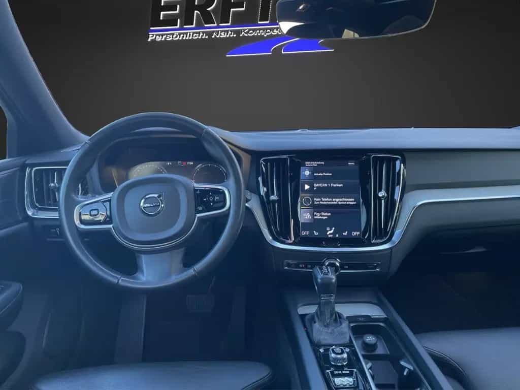 Volvo V60 D4 Geartronic Inscription HUD AHK-klappbar P 04/2019-photo-11