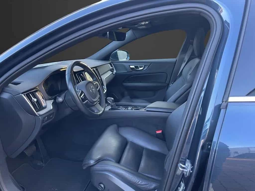 Volvo V60 D4 Geartronic Inscription HUD AHK-klappbar P 04/2019-photo-9