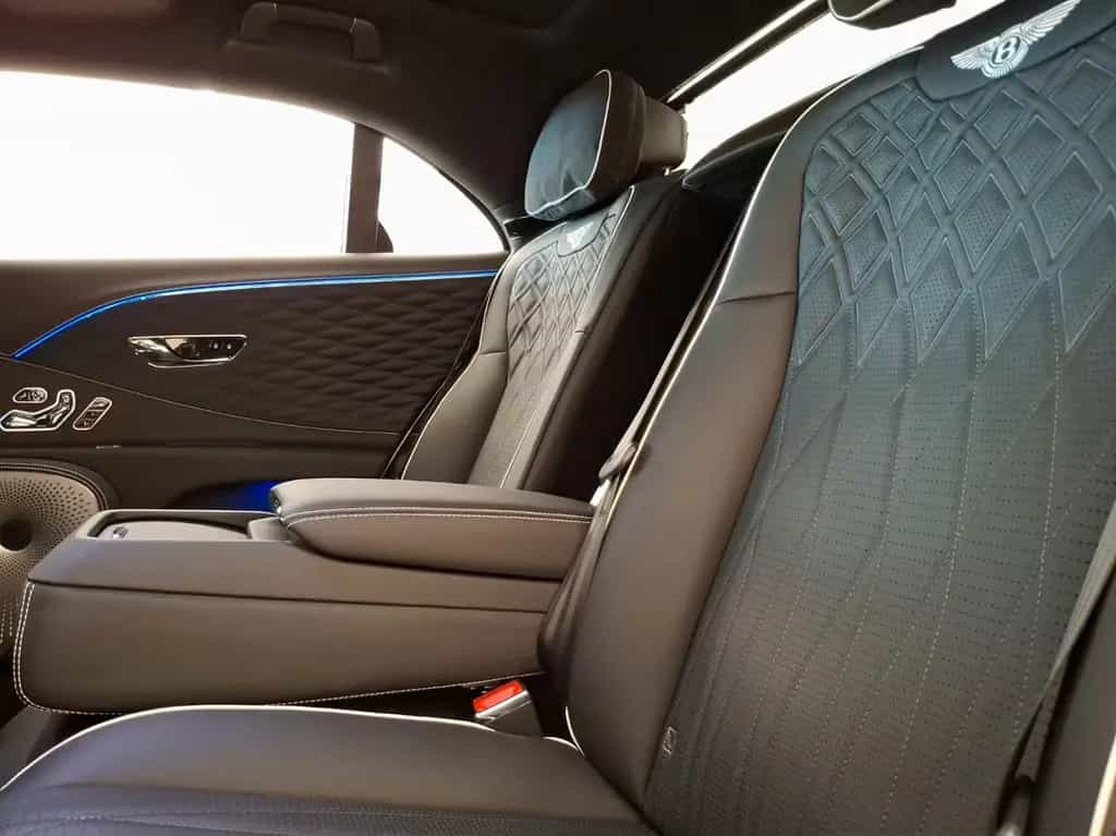 Bentley Flying Spur Azure V8 null-photo-9