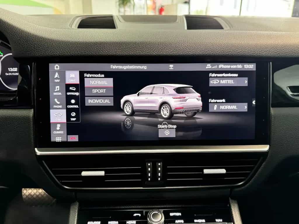 Porsche Cayenne 04/2018-photo-17