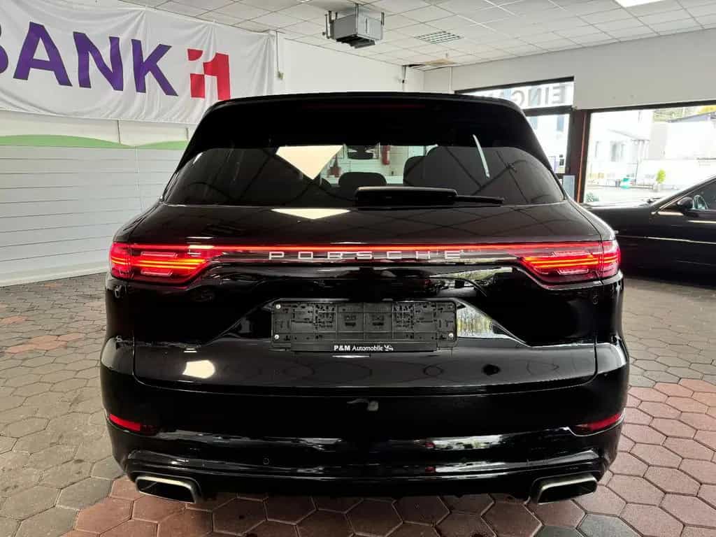 Porsche Cayenne 04/2018-photo-6