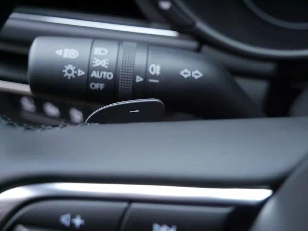 Mazda 3 e-SKYACTIV G 140 FWD Exclusive-Line HUD 360° 10/2024-photo-18