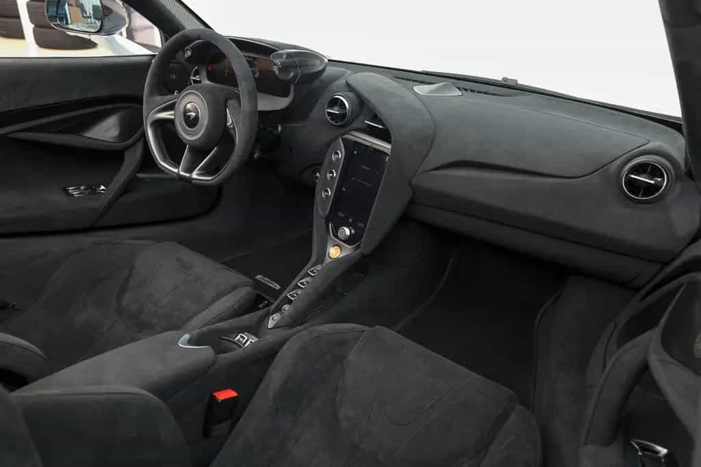 McLaren 750S Spider - Carbon - MSO Bespoke Orion Silver 01/2026-photo-19