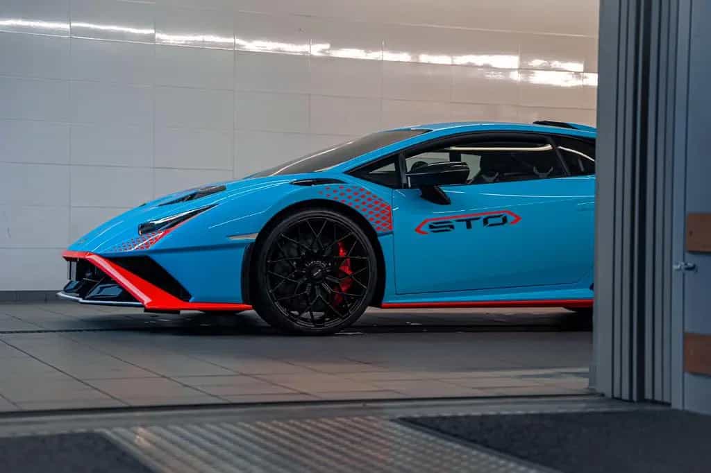 Lamborghini STO / Vollausstattung / Full Carbon 08/2024-photo-18