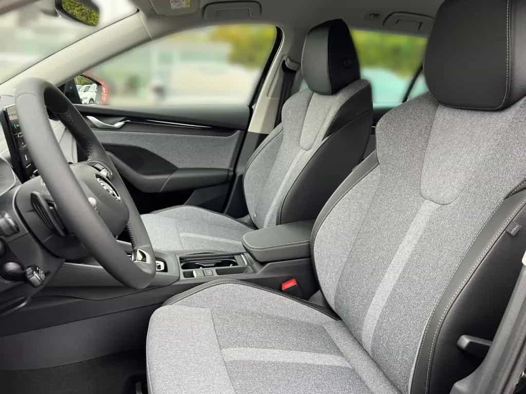 Skoda Octavia Combi Selection 110kw TDI DSG *Navigatio 06/2025-photo-7