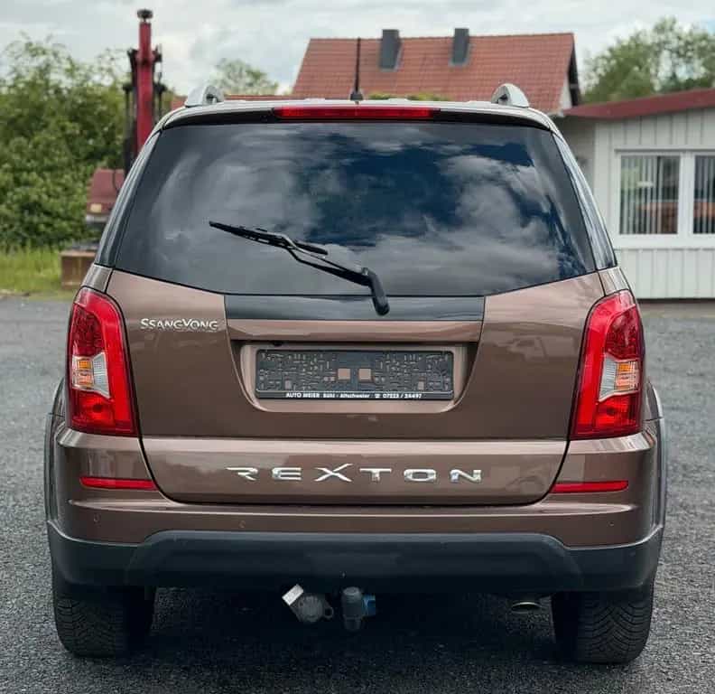 Ssangyong REXTON RX 220 e-XDi  Automatik 10/2016-photo-4