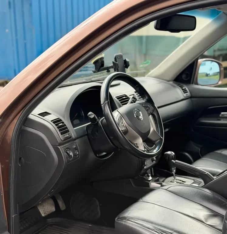Ssangyong REXTON RX 220 e-XDi  Automatik 10/2016-photo-8