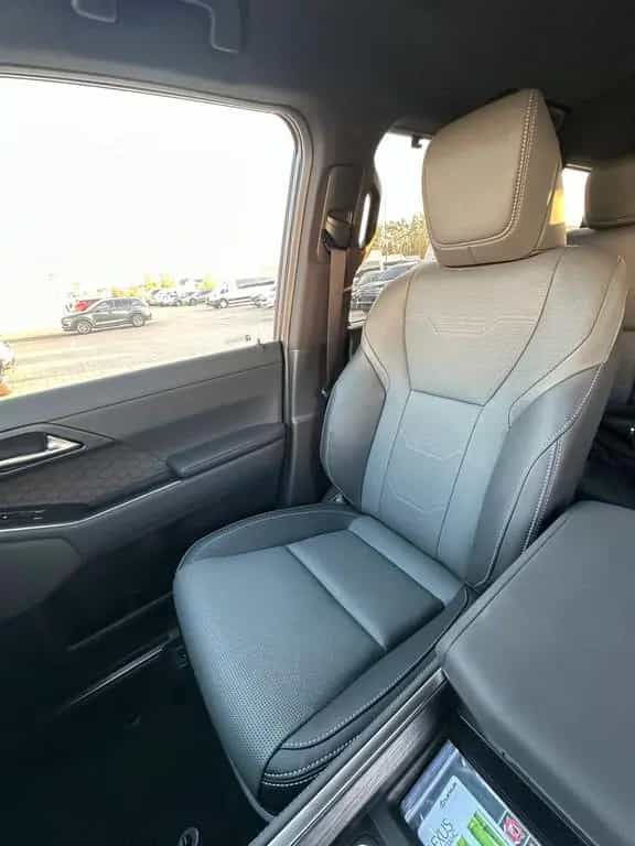 Lexus GX 550 null-photo-18