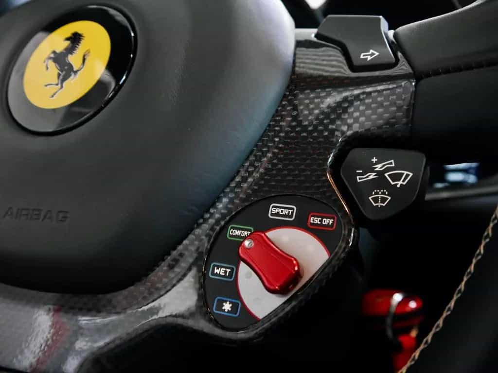 Ferrari FF Sitze*P.Display*LED Lenkrad*Carbon* 05/2014-photo-19
