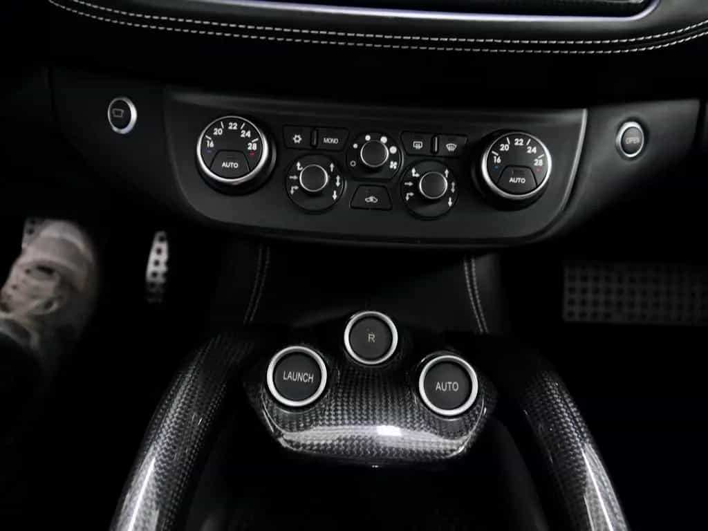 Ferrari FF Sitze*P.Display*LED Lenkrad*Carbon* 05/2014-photo-21