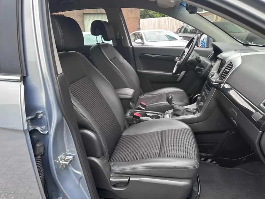 Chevrolet Captiva 2.4 LT 2WD*T-Leder*7SITZER*PDC*AHK*** 03/2013-photo-11
