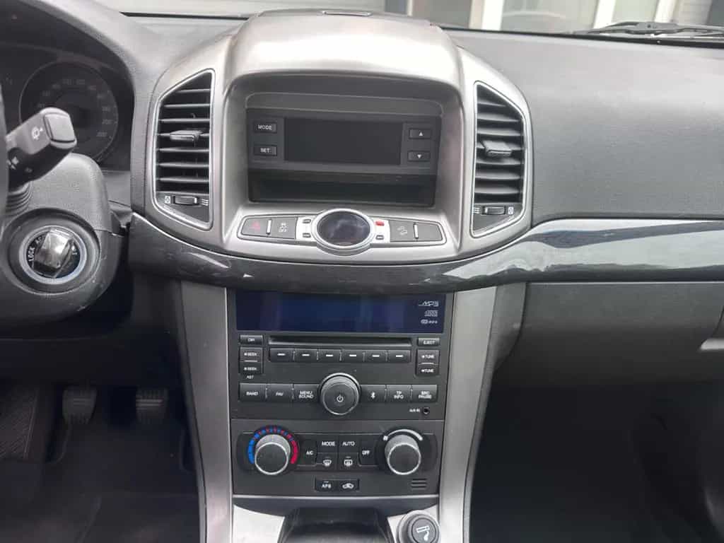 Chevrolet Captiva 2.4 LT 2WD*T-Leder*7SITZER*PDC*AHK*** 03/2013-photo-16