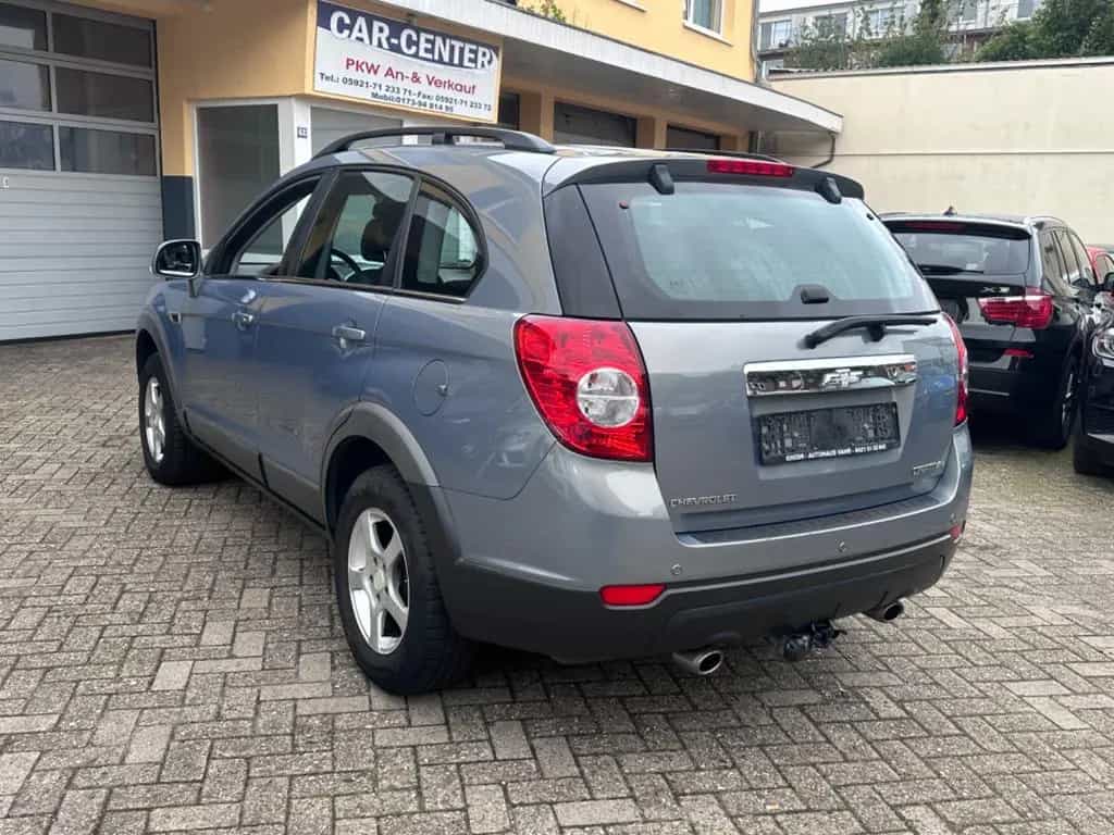 Chevrolet Captiva 2.4 LT 2WD*T-Leder*7SITZER*PDC*AHK*** 03/2013-photo-2