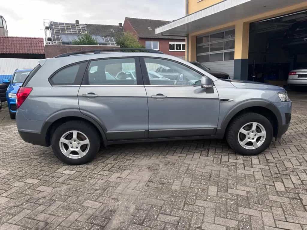 Chevrolet Captiva 2.4 LT 2WD*T-Leder*7SITZER*PDC*AHK*** 03/2013-photo-5