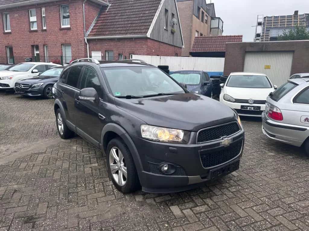 Chevrolet Captiva 2.2 D LT+*LEDER*7SITZER*AUTOMATIK*** 06/2013-photo-6