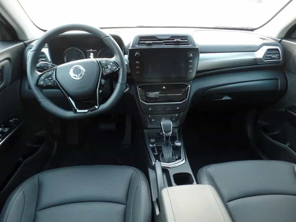 Ssangyong Tivoli Grand Black Line 4x2 Tageszulassung 01/2025-photo-4