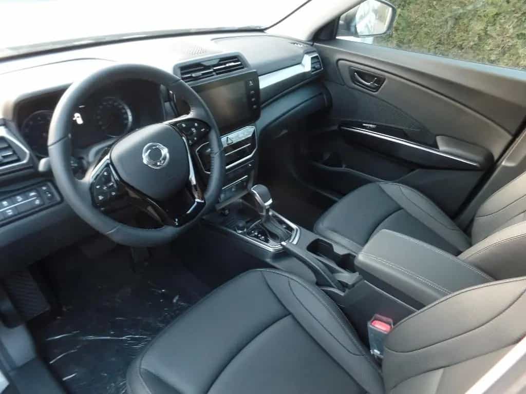 Ssangyong Tivoli Grand Black Line 4x2 Tageszulassung 01/2025-photo-5