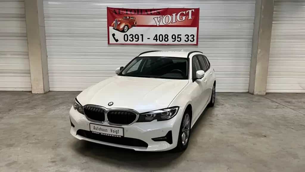 BMW 320 Touring 320 d xDrive Advantage 08/2020-photo-0