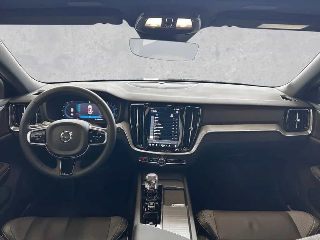 Volvo V60 Plus Dark B4 Benzin Pano/360°/ACC 03/2025-photo-3