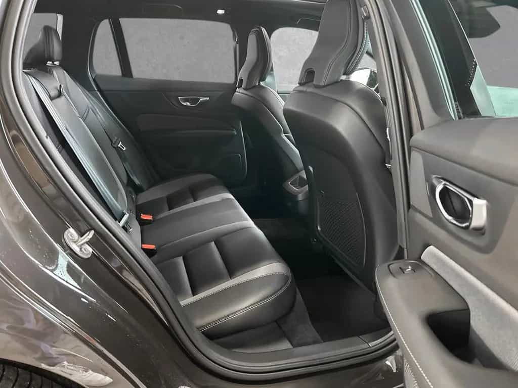 Volvo V60 Plus Dark B4 Benzin Pano/360°/ACC 03/2025-photo-4