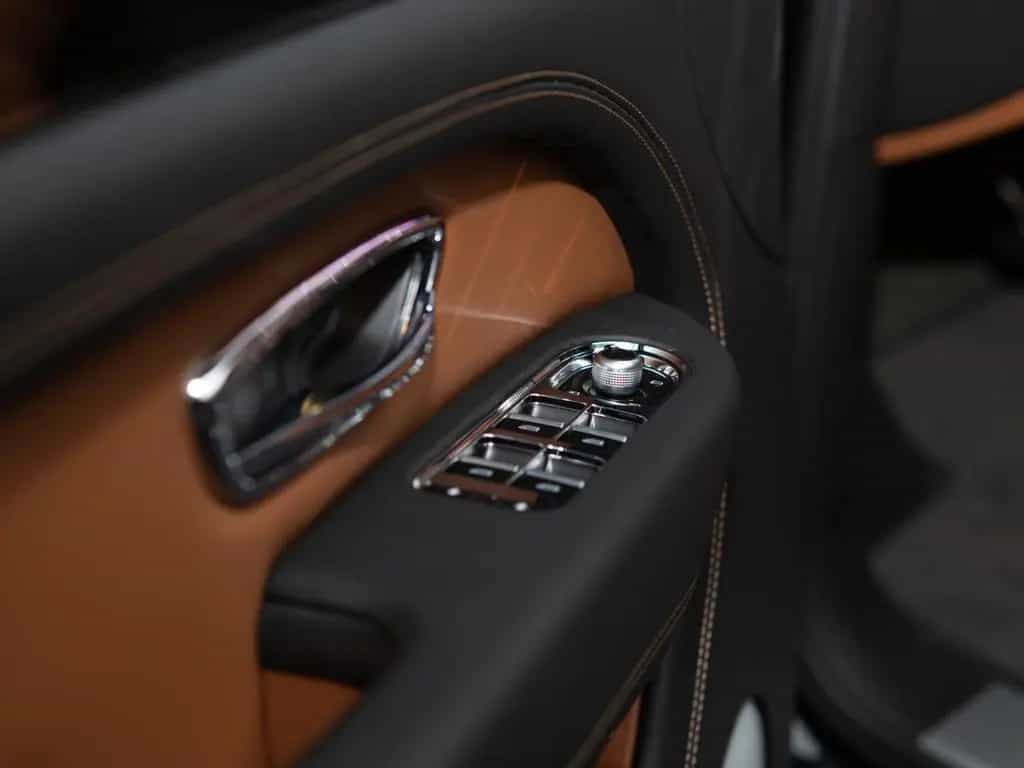 Bentley Bentayga 4.0 V8 *Front Seat Comfort*Mood Light* 06/2022-photo-11