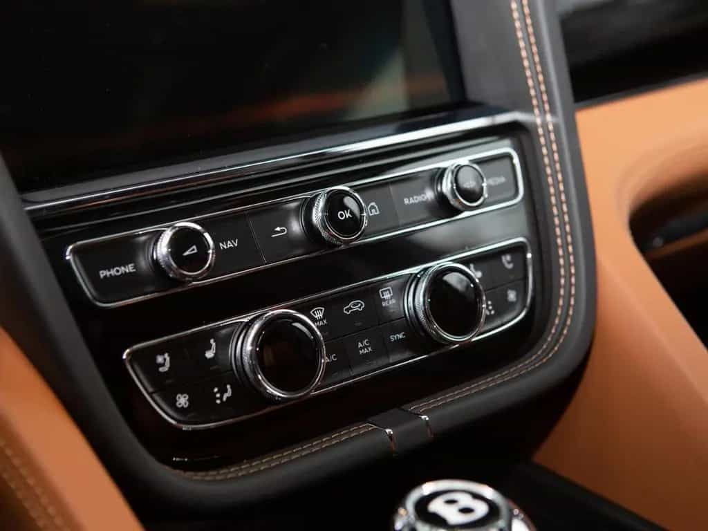 Bentley Bentayga 4.0 V8 *Front Seat Comfort*Mood Light* 06/2022-photo-15