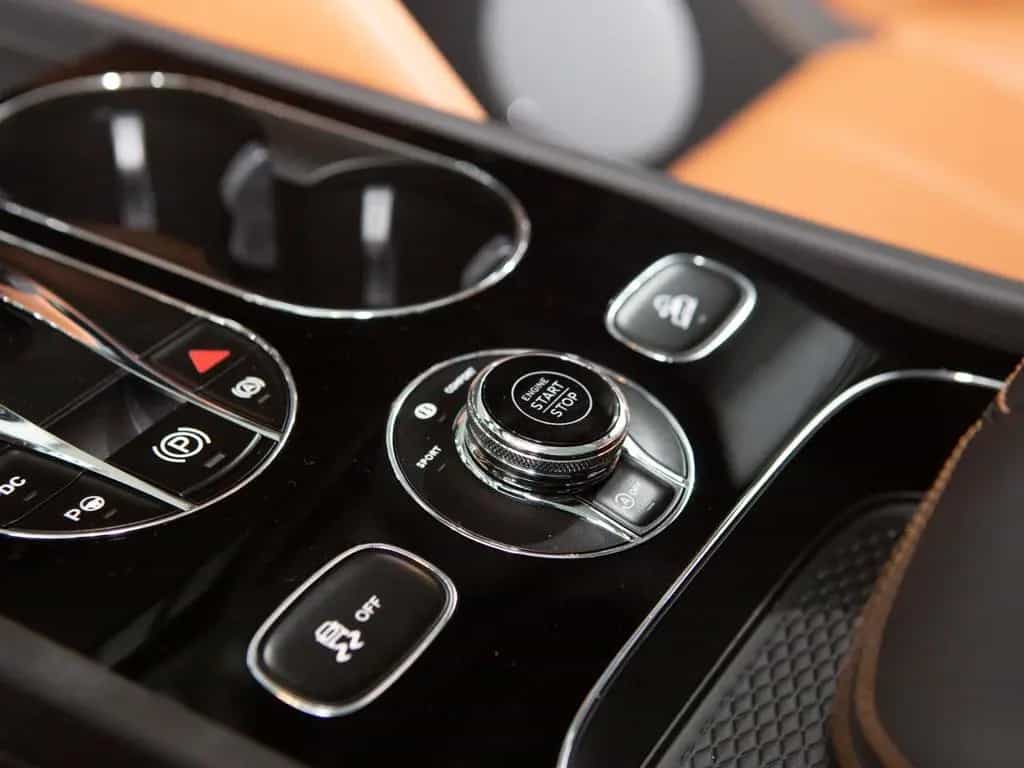 Bentley Bentayga 4.0 V8 *Front Seat Comfort*Mood Light* 06/2022-photo-17