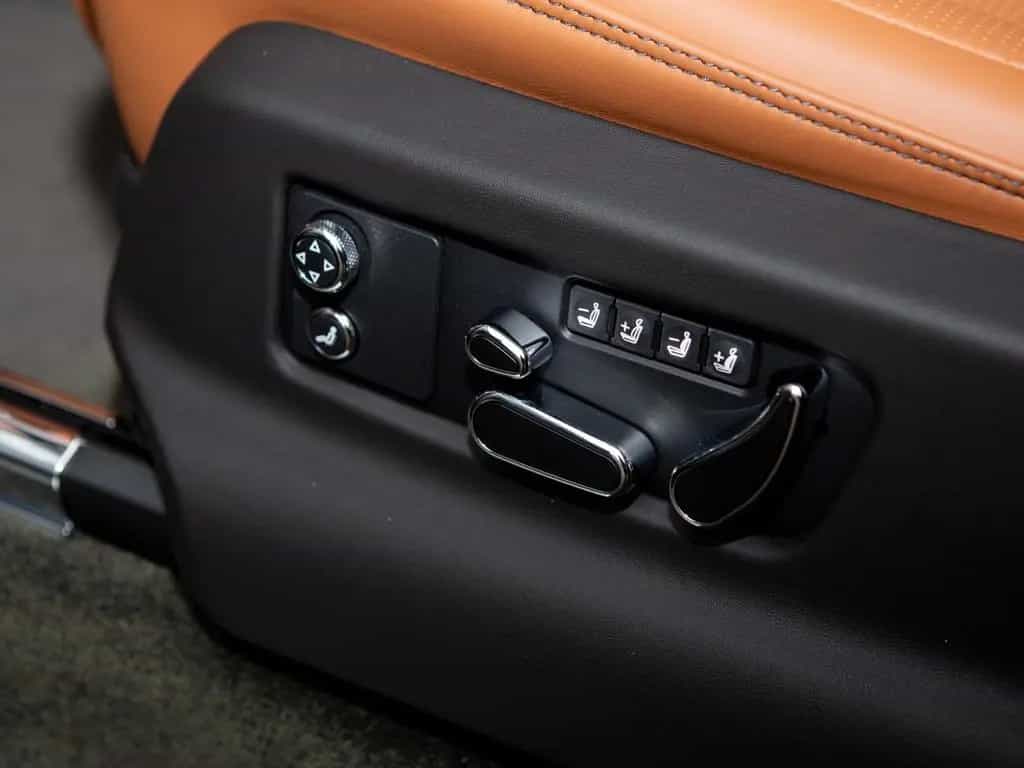 Bentley Bentayga 4.0 V8 *Front Seat Comfort*Mood Light* 06/2022-photo-27