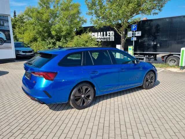 Skoda Octavia Combi RS DSG *AHK, ACC, NAVI COLUMBUS* 07/2021-photo-5