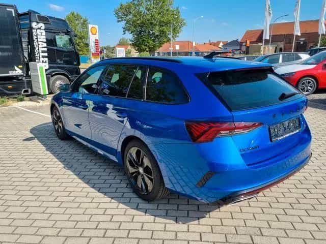 Skoda Octavia Combi RS DSG *AHK, ACC, NAVI COLUMBUS* 07/2021-photo-9