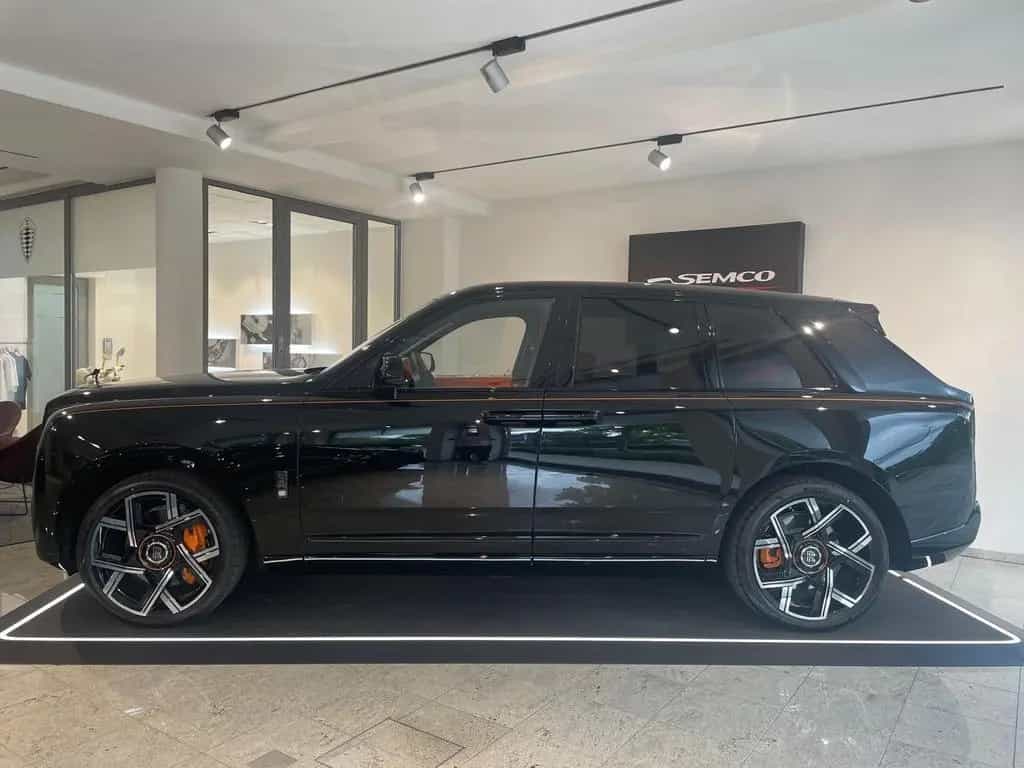 Rolls-Royce Cullinan BALCK BADGE/FACELIFT/MY26/Sanctuary Seats null-photo-1