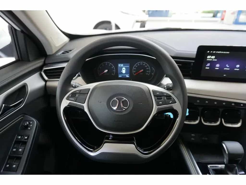 BAIC Senova X35 X35 1.5 Turbo Autom. LED PDC 3 Jahre Garantie null-photo-15