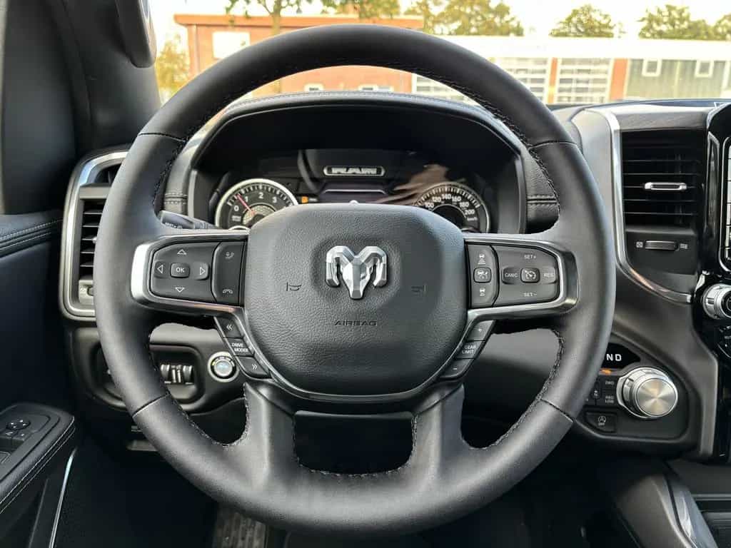 Dodge RAM 1500 Laramie Crew Cab *LPG* MY 2025 09/2024-photo-13