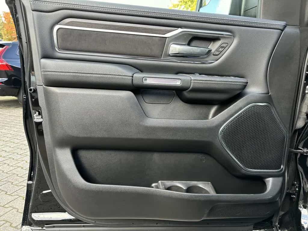 Dodge RAM 1500 Laramie Crew Cab *LPG* MY 2025 09/2024-photo-25