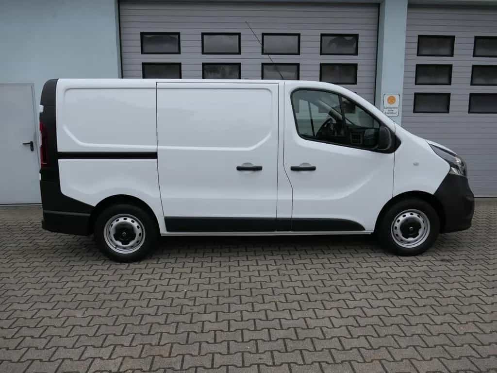 Opel Vivaro Bi-Turbo SORTIMO Navi Klima PDC Garantie* 11/2018-photo-17