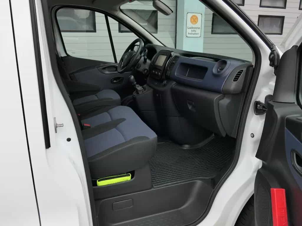 Opel Vivaro Bi-Turbo SORTIMO Navi Klima PDC Garantie* 11/2018-photo-18