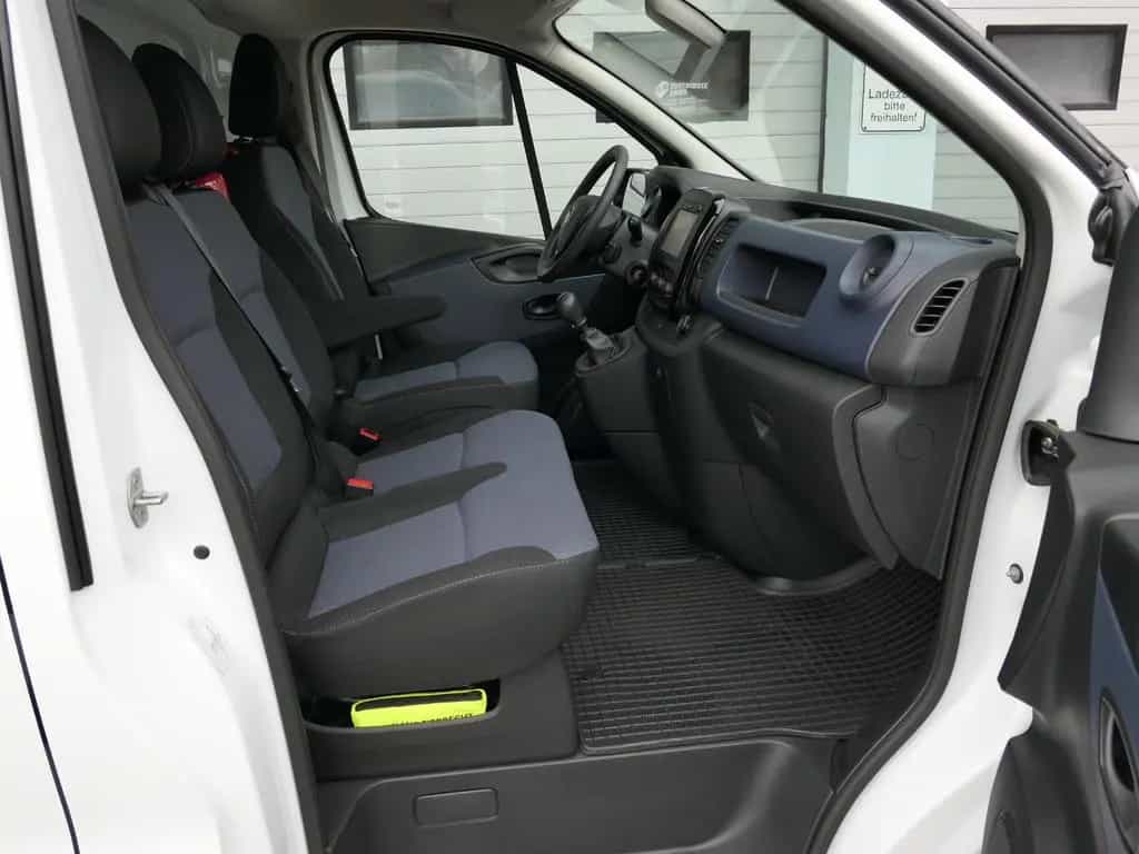 Opel Vivaro Bi-Turbo SORTIMO Navi Klima PDC Garantie* 11/2018-photo-19