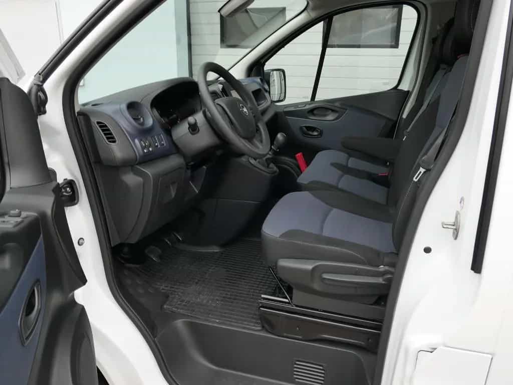 Opel Vivaro Bi-Turbo SORTIMO Navi Klima PDC Garantie* 11/2018-photo-31