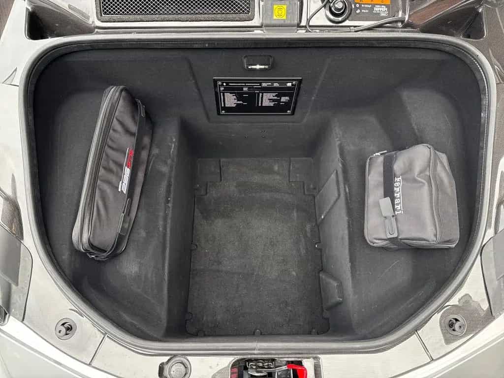 Ferrari 296 GTS 140.000€ an Optionals 05/2023-photo-21
