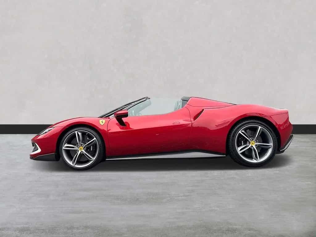 Ferrari 296 GTS 140.000€ an Optionals 05/2023-photo-9