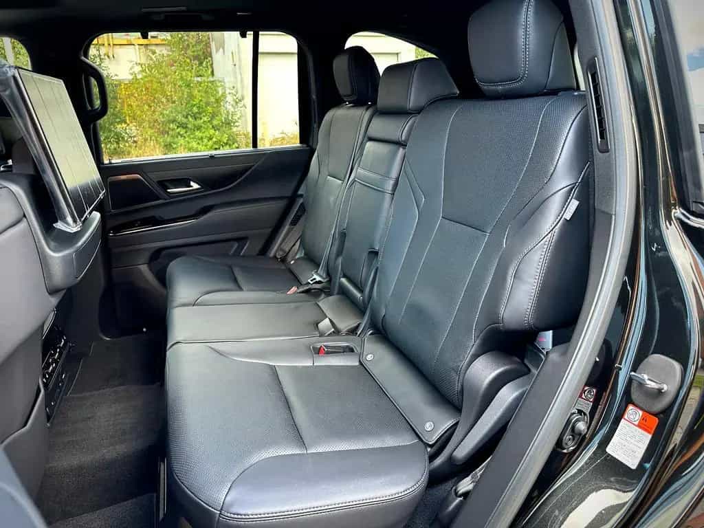 Lexus LX 600 Luxury/Rear TV/In Stock/Full options 04/2026-photo-13