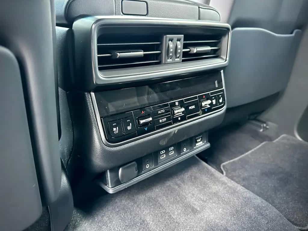 Lexus LX 600 Luxury/Rear TV/In Stock/Full options 04/2026-photo-14