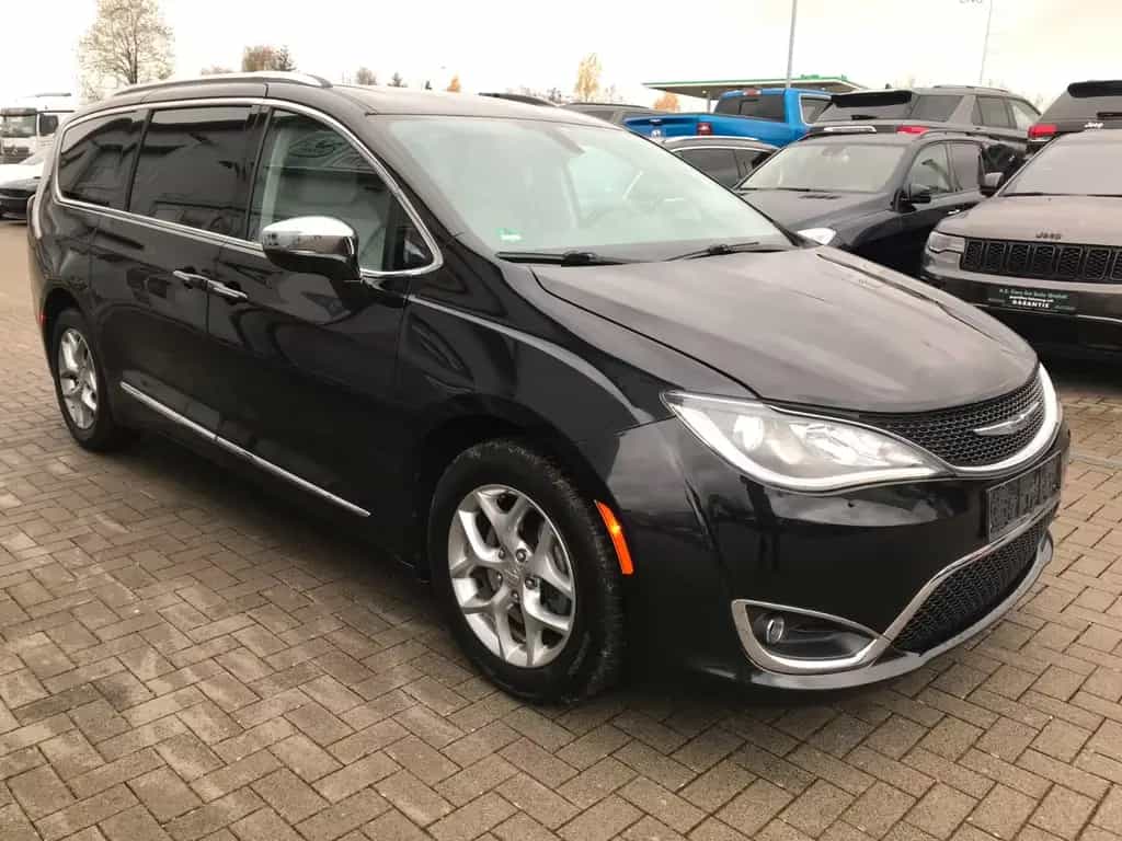 Chrysler Pacifica Limited 3.6L V6* AHK*DVD*Pano*Temp*TWA 07/2017-photo-0