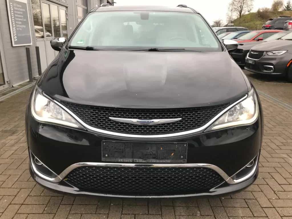 Chrysler Pacifica Limited 3.6L V6* AHK*DVD*Pano*Temp*TWA 07/2017-photo-3