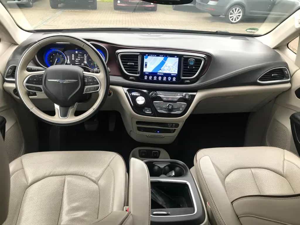Chrysler Pacifica Limited 3.6L V6* AHK*DVD*Pano*Temp*TWA 07/2017-photo-9