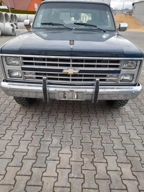 Chevrolet Suburban 5.7l V8 H-Zulassung Motor neu TÜV NEU 02/1985-photo-1