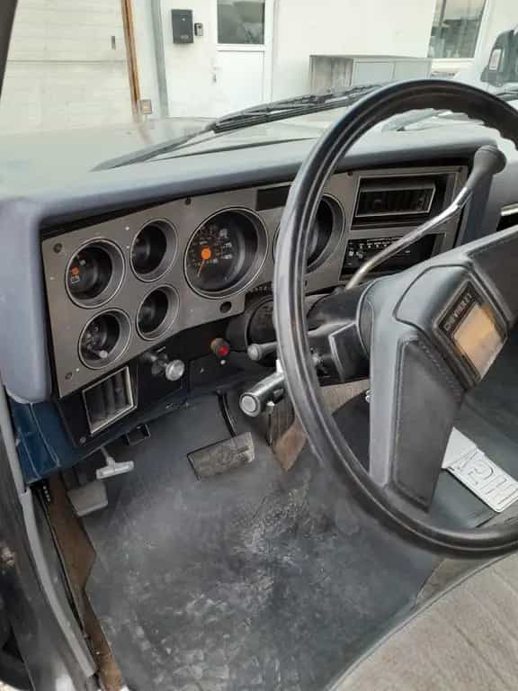 Chevrolet Suburban 5.7l V8 H-Zulassung Motor neu TÜV NEU 02/1985-photo-10